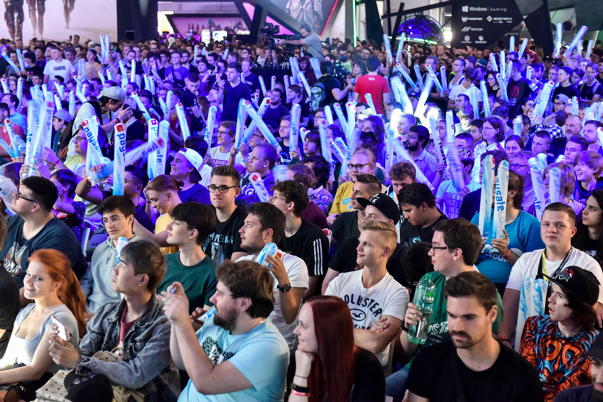 esl—finale-vodafone-5g-esl-mobile-open-stand-turtle-entertainment-halle-8_48605997272_o